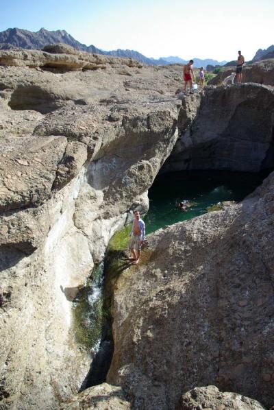 Ja zu diesem Zeitpunkt hatte Daniel noch seine komplette Ausruestung, dass sollte wenige Sekunden spaeter etwas anders aussehen...
